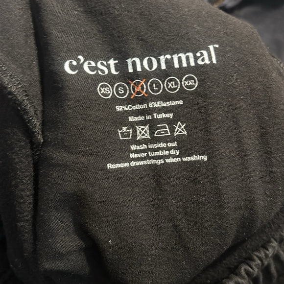 C’EST NORMAL Shorts - Picture 5 of 5